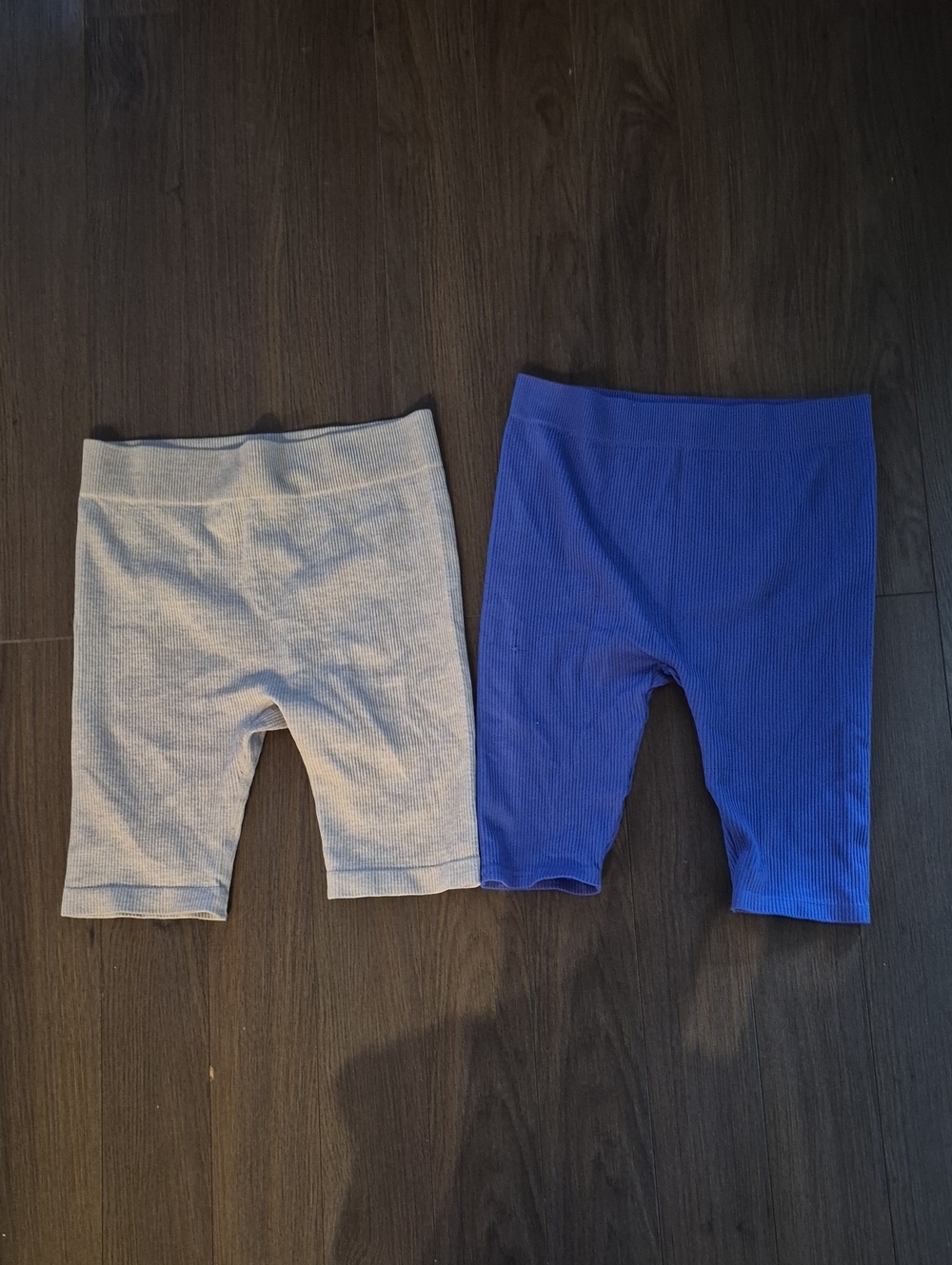 Ardene Woman's Ribbed Bike Shorts - Blue and Light Gray